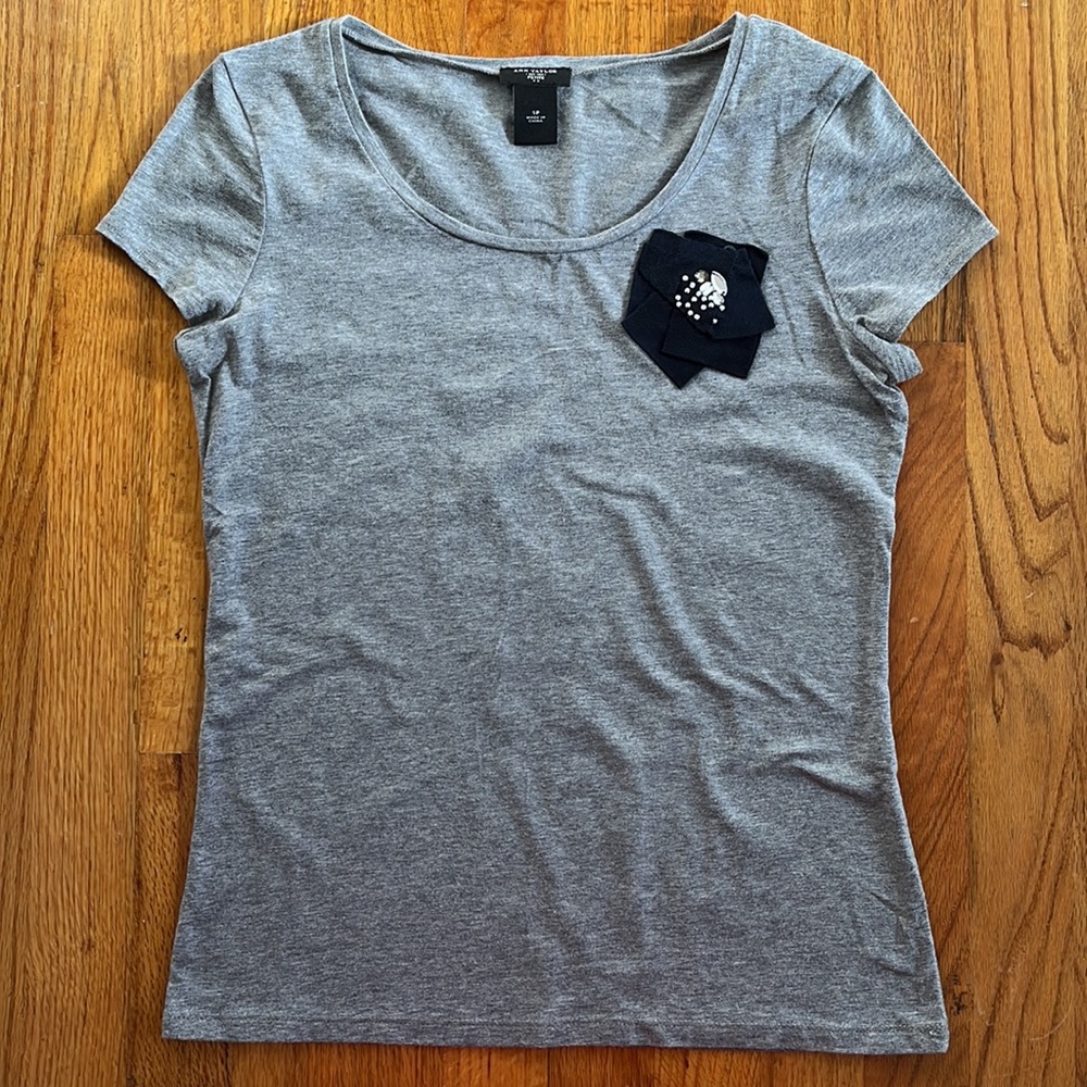 Like New Ann Taylor T-Shirt